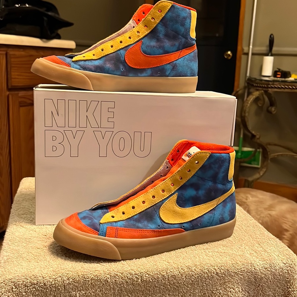 Size 9.5 Nike blazers